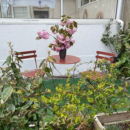 Maisonnette Bord De *